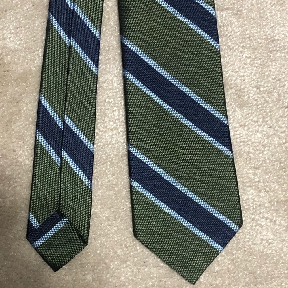 Brooks Brothers Red Fleece Narrow Regimental Tie